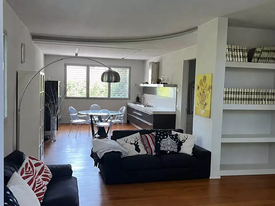 Immagine 18 di Villa in vendita  in via mario montanari 8 a Ravenna