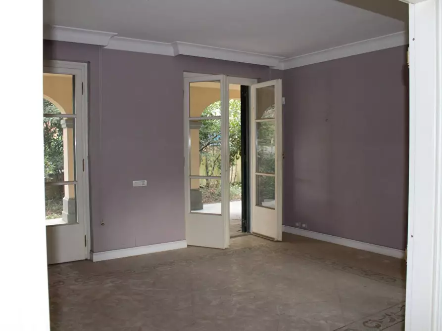 Immagine 8 di Villa in vendita  in Via Della Mendola a Roma
