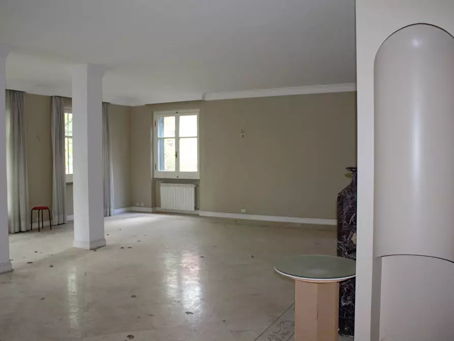 Immagine 6 di Villa in vendita  in Via Della Mendola a Roma