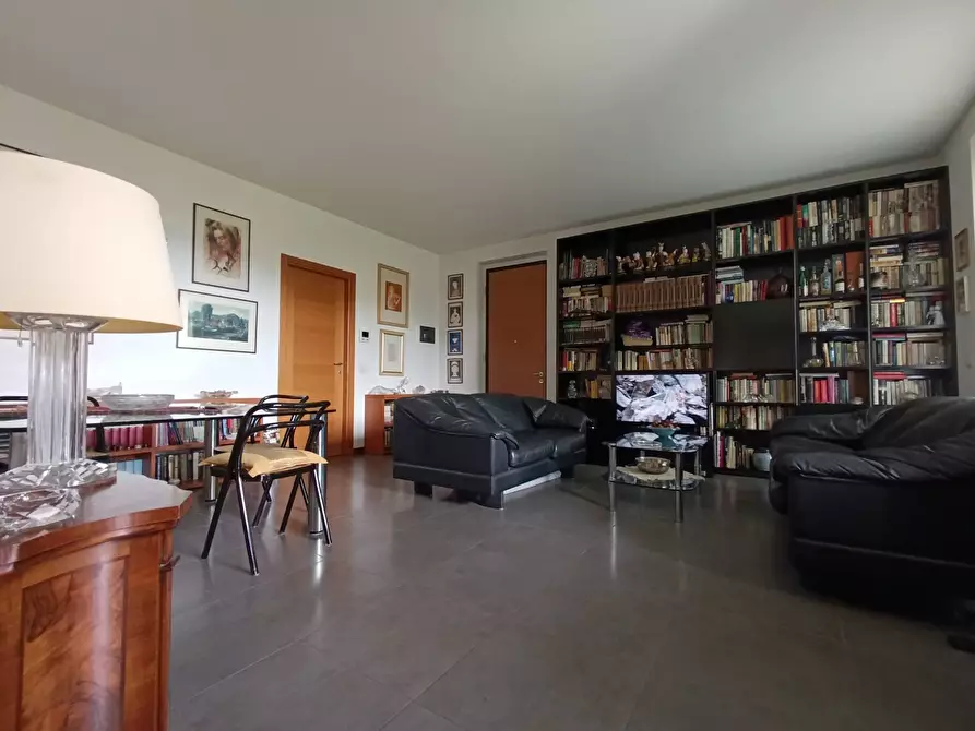 Immagine 4 di Appartamento in vendita  a Peschiera Borromeo