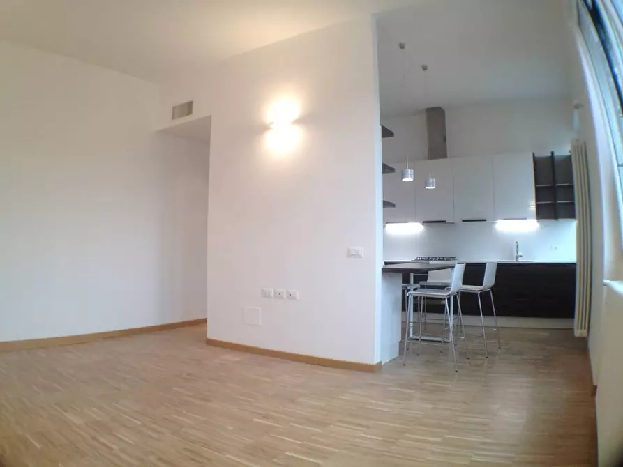 Immagine 1 di Appartamento in affitto  in Via Venini a Milano