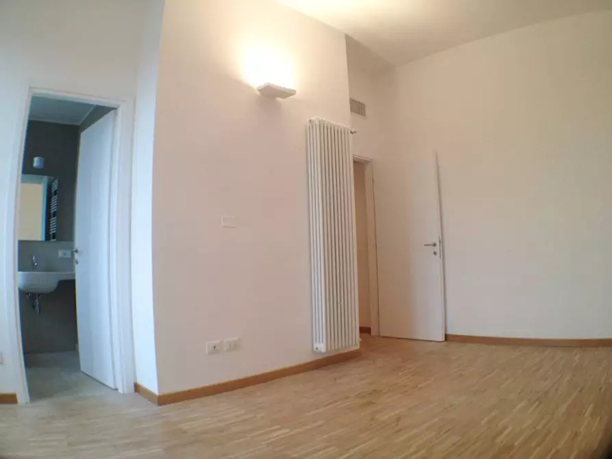 Immagine 6 di Appartamento in affitto  in Via Venini a Milano