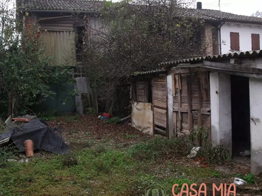 Immagine 1 di Casa semindipendente in vendita  in via santimento a Agazzano