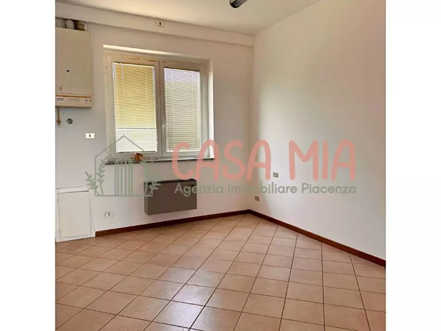 Immagine 5 di Ufficio in vendita  in via emilia est a Agazzano