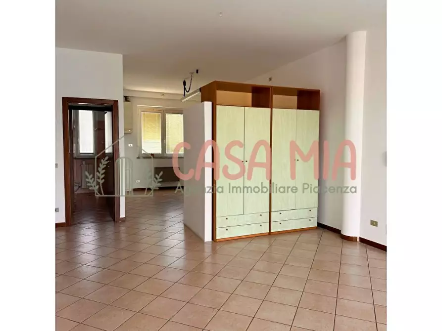 Immagine 8 di Ufficio in vendita  in via emilia est a Agazzano