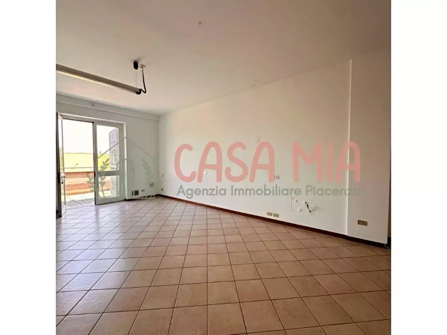 Immagine 10 di Ufficio in vendita  in via emilia est a Agazzano