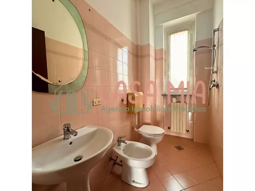 Immagine 16 di Ufficio in vendita  in via emilia est a Agazzano