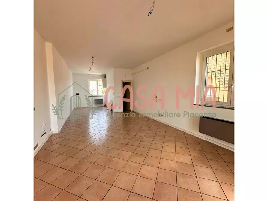 Immagine 4 di Ufficio in vendita  in via emilia est a Agazzano