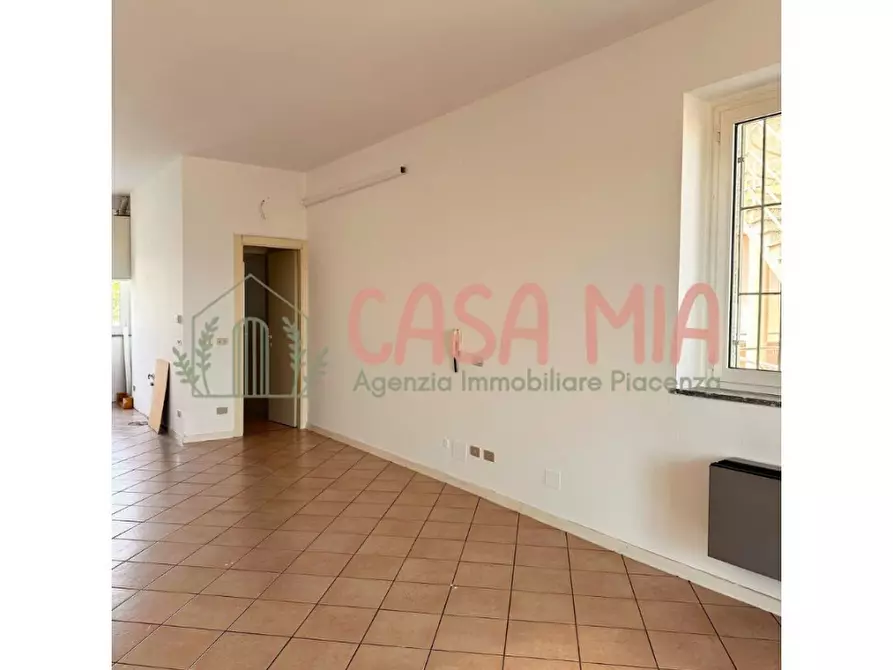 Immagine 10 di Ufficio in vendita  in via emilia est a Agazzano