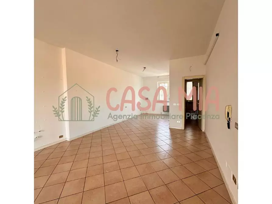 Immagine 11 di Ufficio in vendita  in via emilia est a Agazzano