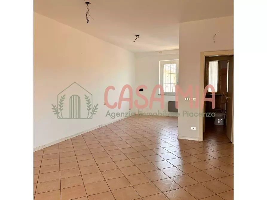 Immagine 12 di Ufficio in vendita  in via emilia est a Agazzano