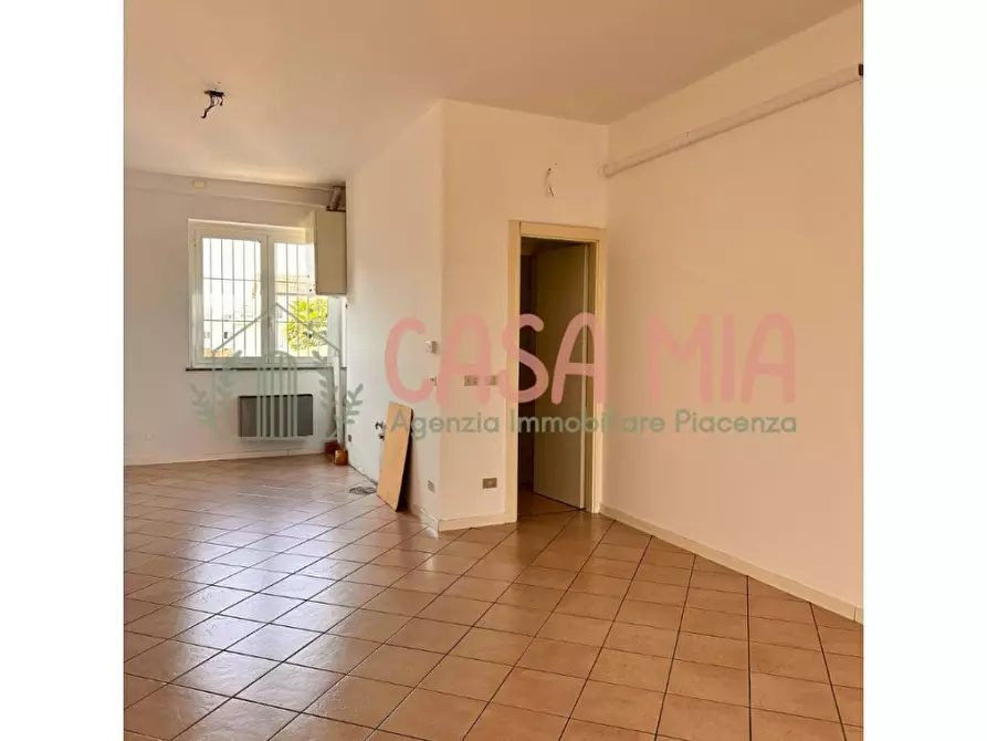 Immagine 13 di Ufficio in vendita  in via emilia est a Agazzano