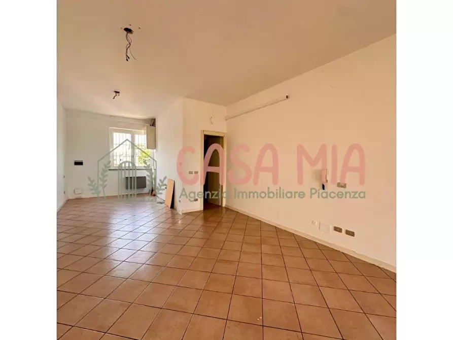 Immagine 14 di Ufficio in vendita  in via emilia est a Agazzano