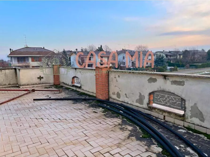 Immagine 3 di Magazzino in vendita  in via de amicis a Agazzano