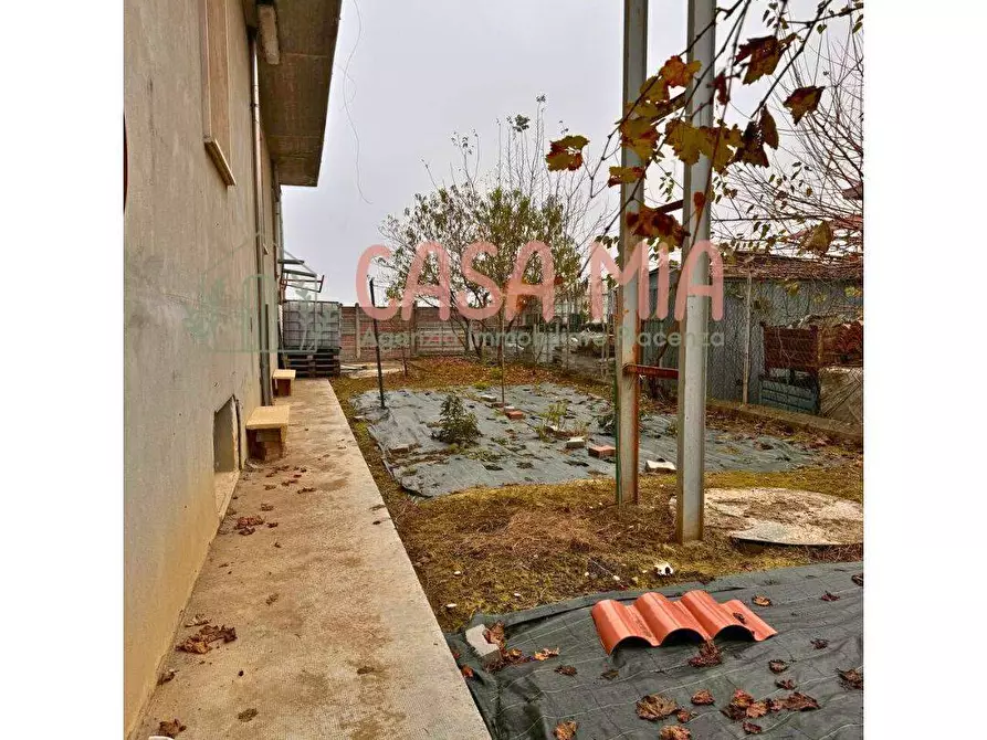 Immagine 10 di Magazzino in vendita  in via de amicis a Agazzano