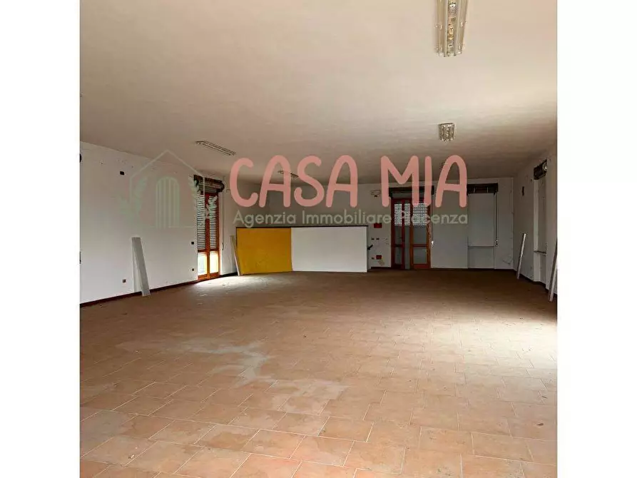 Immagine 18 di Magazzino in vendita  in via de amicis a Agazzano