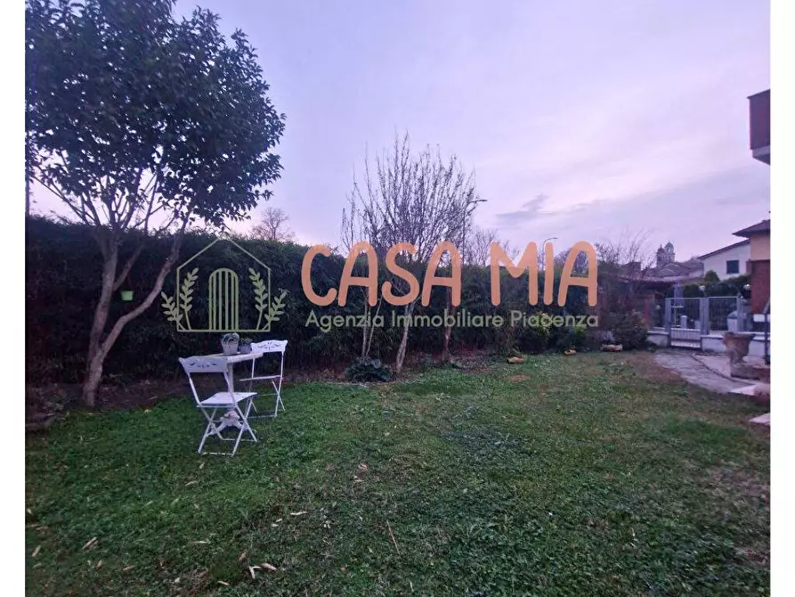 Immagine 14 di Appartamento in vendita  in VIA PO a Agazzano