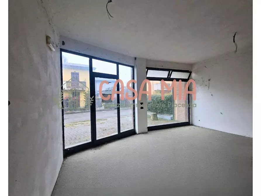 Immagine 3 di Negozio in vendita  in VIA PASCOLI a Agazzano