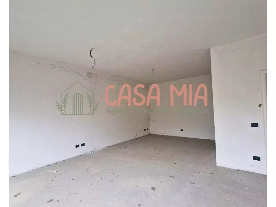 Immagine 13 di Negozio in vendita  in VIA PASCOLI a Agazzano