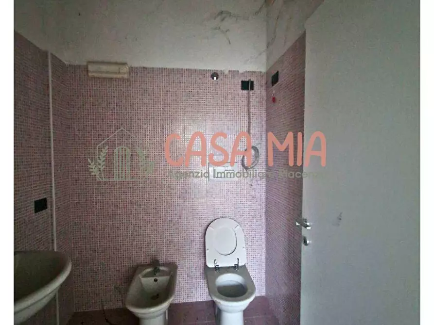 Immagine 15 di Negozio in vendita  in VIA PASCOLI a Agazzano