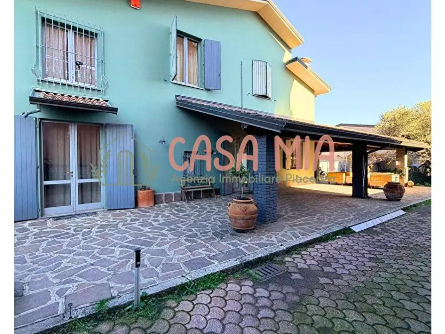 Immagine 3 di Villa in vendita  in Via Agazzano a Agazzano