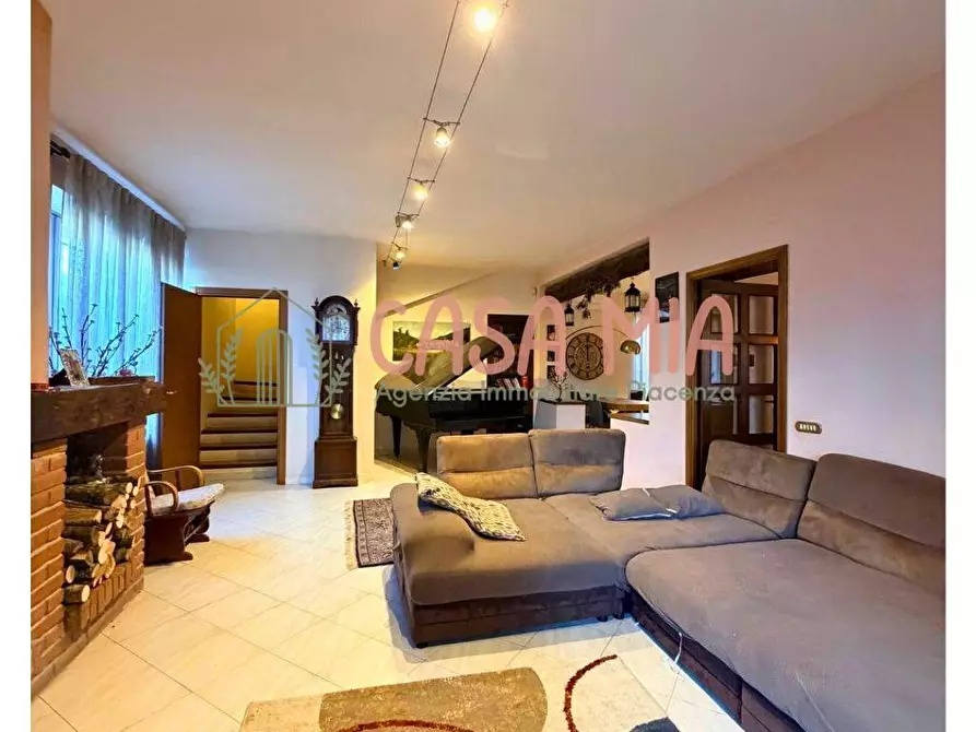 Immagine 26 di Villa in vendita  in Via Agazzano a Agazzano