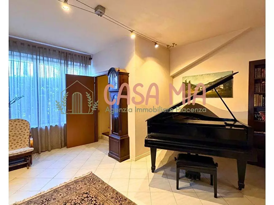 Immagine 30 di Villa in vendita  in Via Agazzano a Agazzano