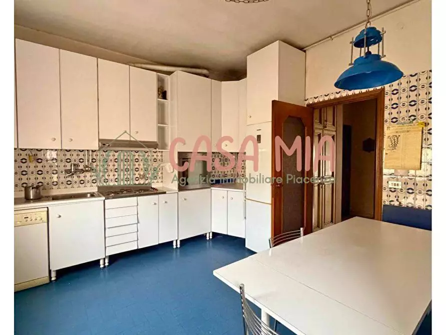 Immagine 10 di Appartamento in vendita  in Via Feliziani a Piacenza