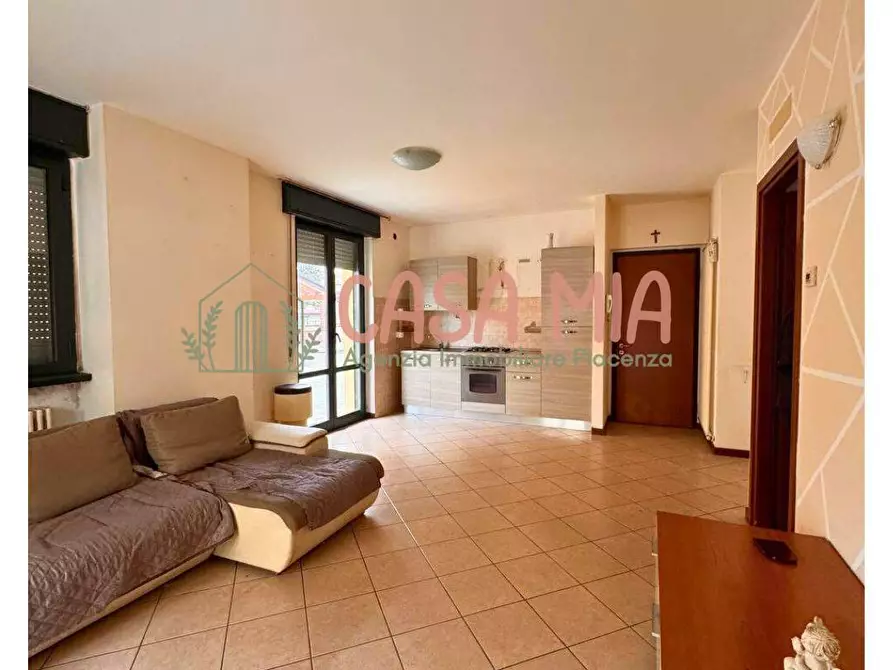 Immagine 4 di Appartamento in vendita  in Via libertà a Agazzano