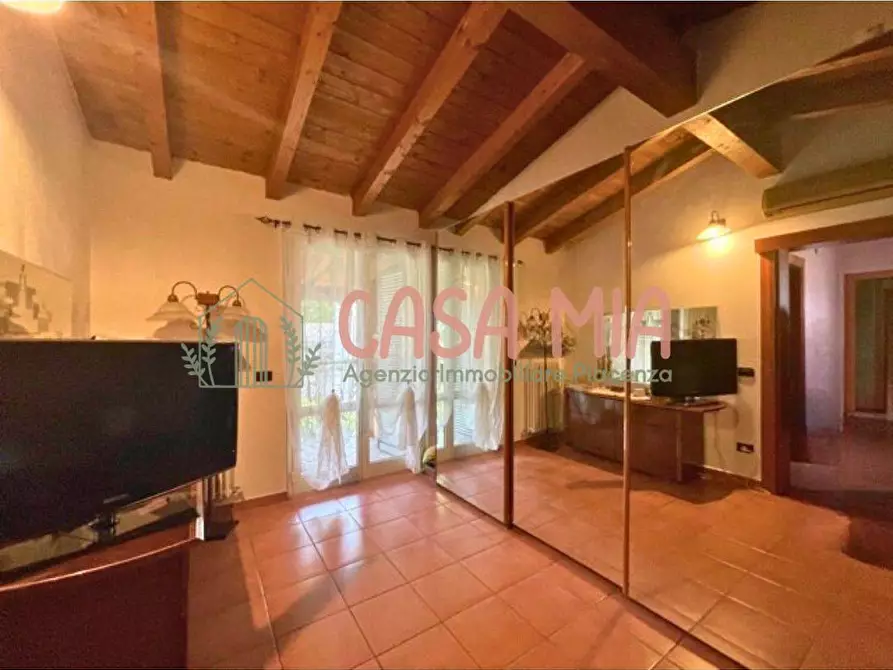 Immagine 14 di Villetta a schiera in vendita  in via caselle a Agazzano