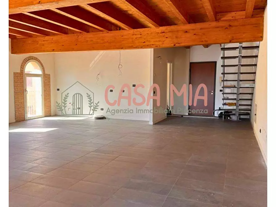 Immagine 3 di Appartamento in vendita  in via donizzetti a Agazzano