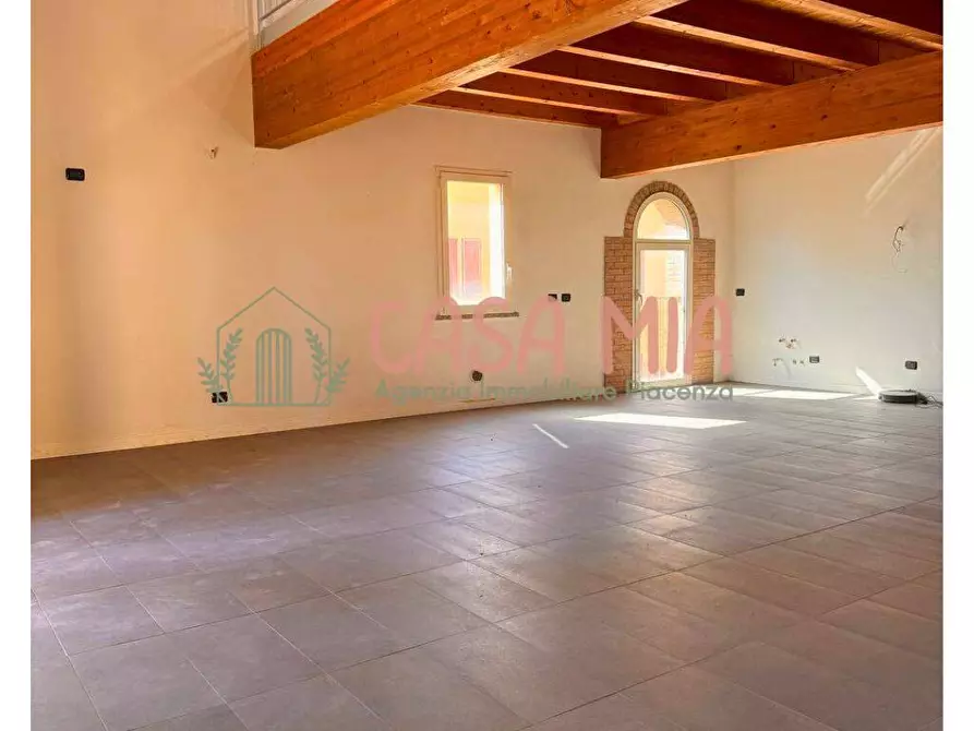 Immagine 4 di Appartamento in vendita  in via donizzetti a Agazzano