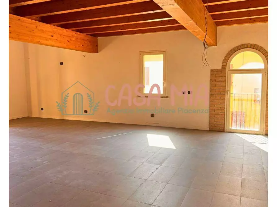 Immagine 5 di Appartamento in vendita  in via donizzetti a Agazzano