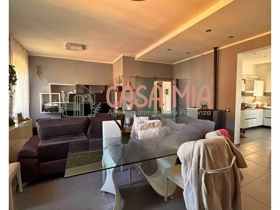 Immagine 2 di Appartamento in vendita  in via marzabotto a Agazzano