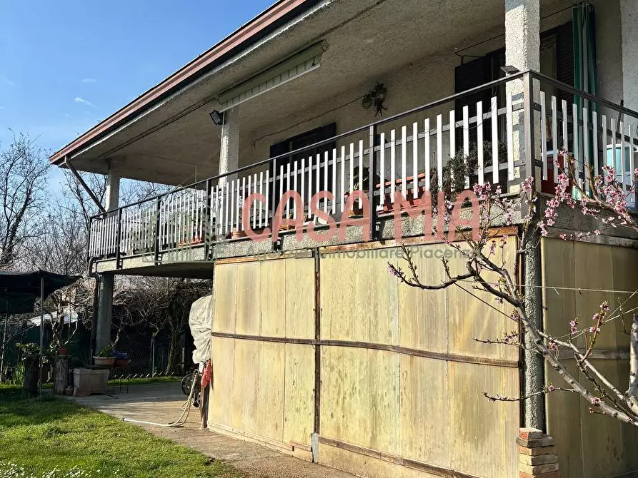 Immagine 14 di Villa in vendita  in Località travazzano a Carpaneto Piacentino