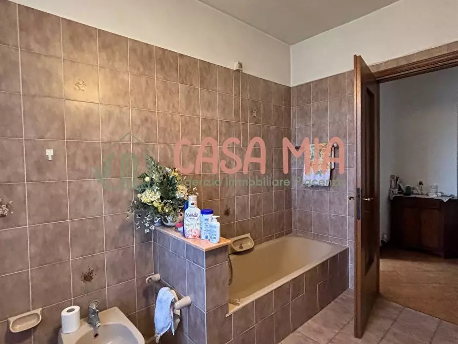 Immagine 40 di Villa in vendita  in Località travazzano a Carpaneto Piacentino