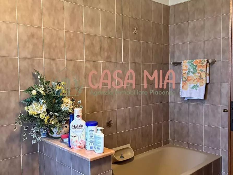 Immagine 42 di Villa in vendita  in Località travazzano a Carpaneto Piacentino