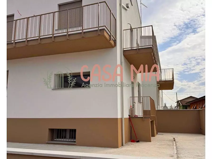 Immagine 5 di Appartamento in vendita  in via 4 novembre a Agazzano