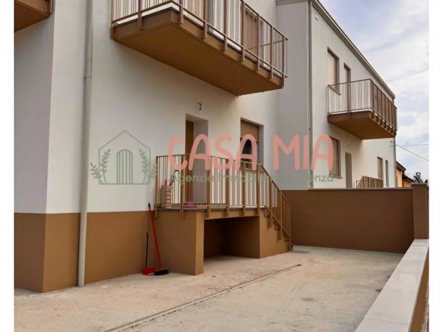 Immagine 7 di Appartamento in vendita  in via 4 novembre a Agazzano