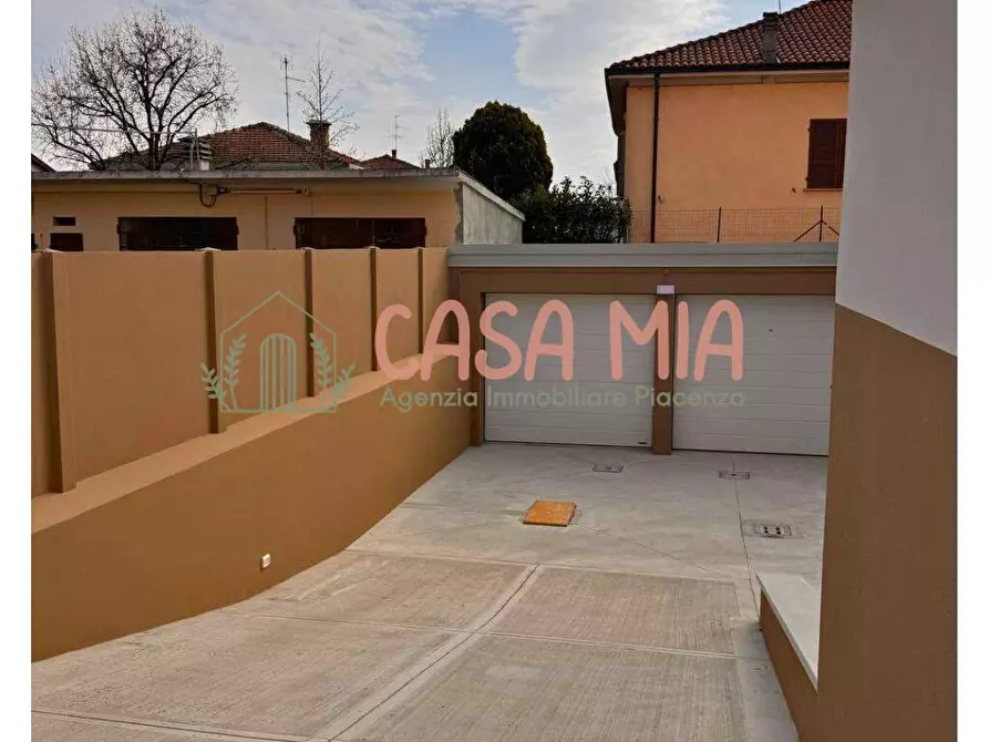 Immagine 8 di Appartamento in vendita  in via 4 novembre a Agazzano