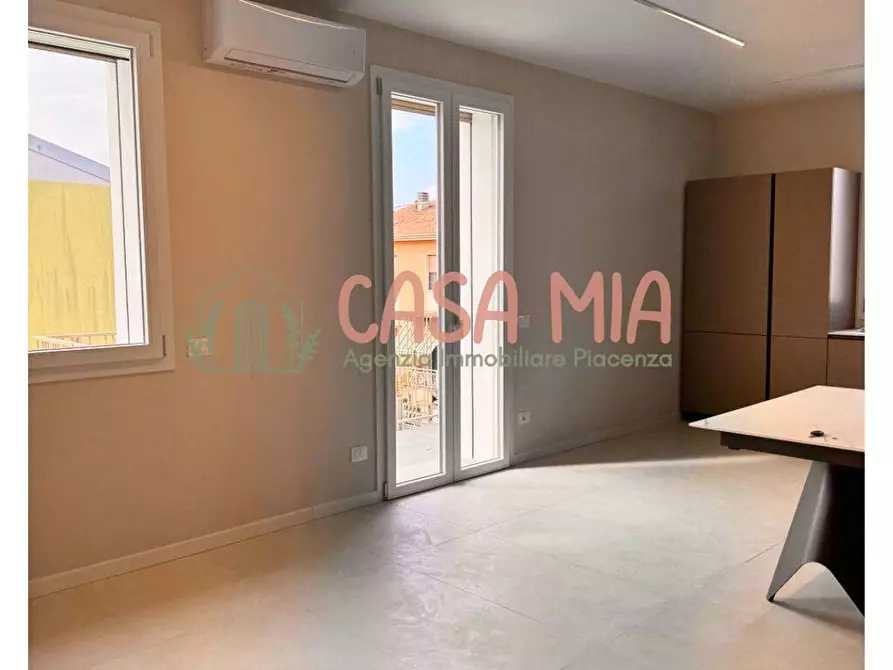 Immagine 10 di Appartamento in vendita  in via 4 novembre a Agazzano