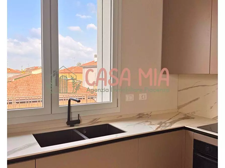 Immagine 11 di Appartamento in vendita  in via 4 novembre a Agazzano