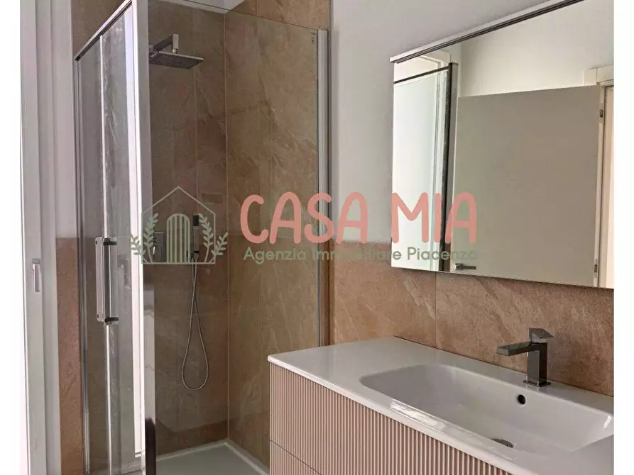 Immagine 22 di Appartamento in vendita  in via 4 novembre a Agazzano