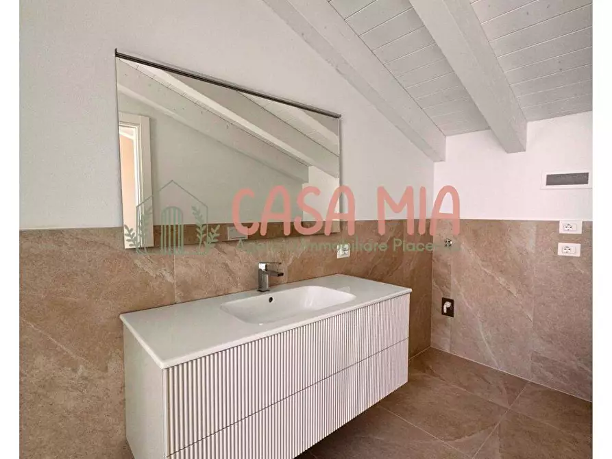 Immagine 24 di Appartamento in vendita  in via 4 novembre a Agazzano