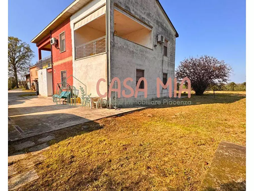 Immagine 2 di Villa in vendita  in Incrociata a Agazzano