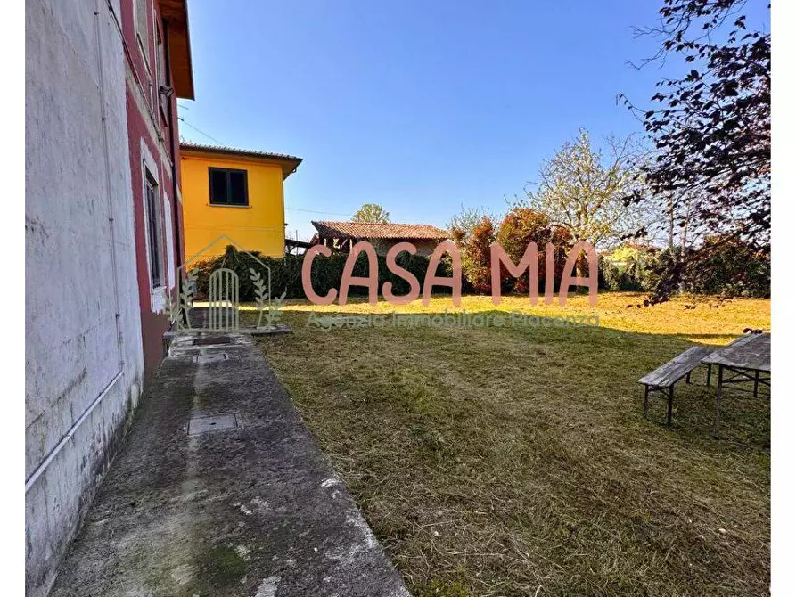 Immagine 10 di Villa in vendita  in Incrociata a Agazzano