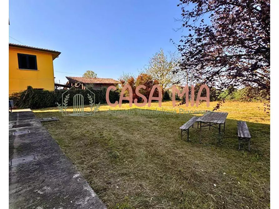 Immagine 11 di Villa in vendita  in Incrociata a Agazzano