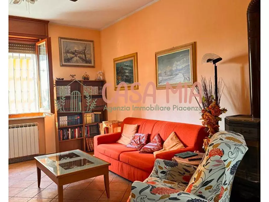 Immagine 15 di Villa in vendita  in Incrociata a Agazzano