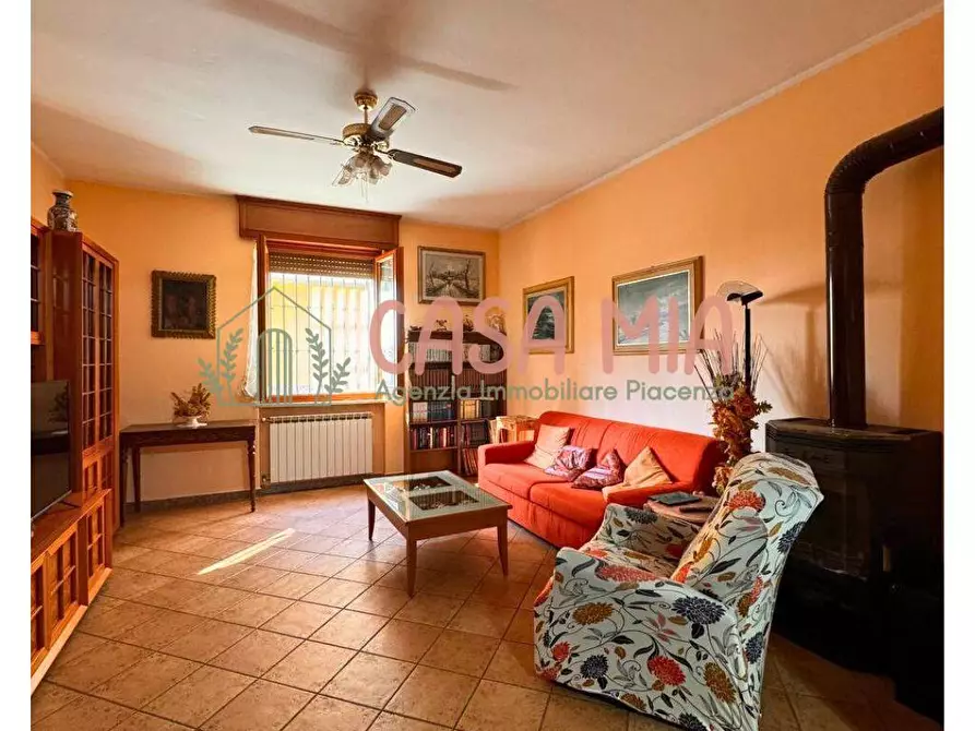 Immagine 17 di Villa in vendita  in Incrociata a Agazzano