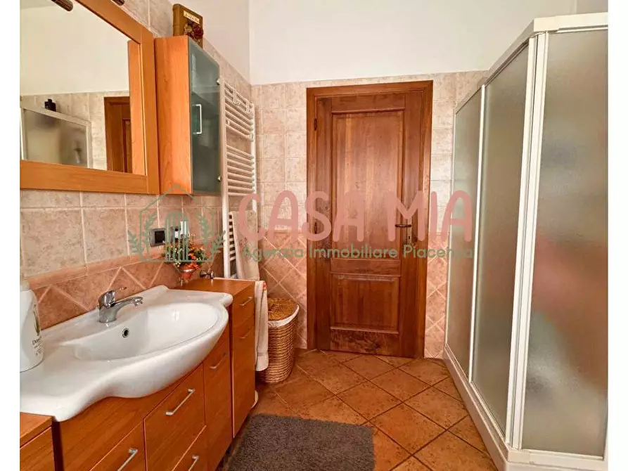 Immagine 42 di Villa in vendita  in Incrociata a Agazzano